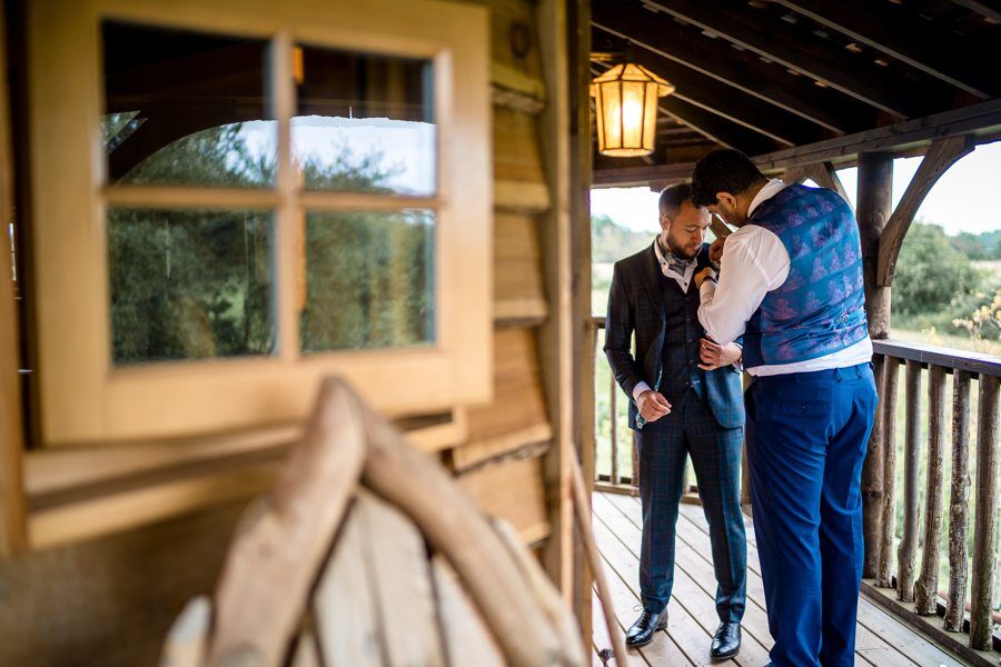 Finishing touches at the treehouse